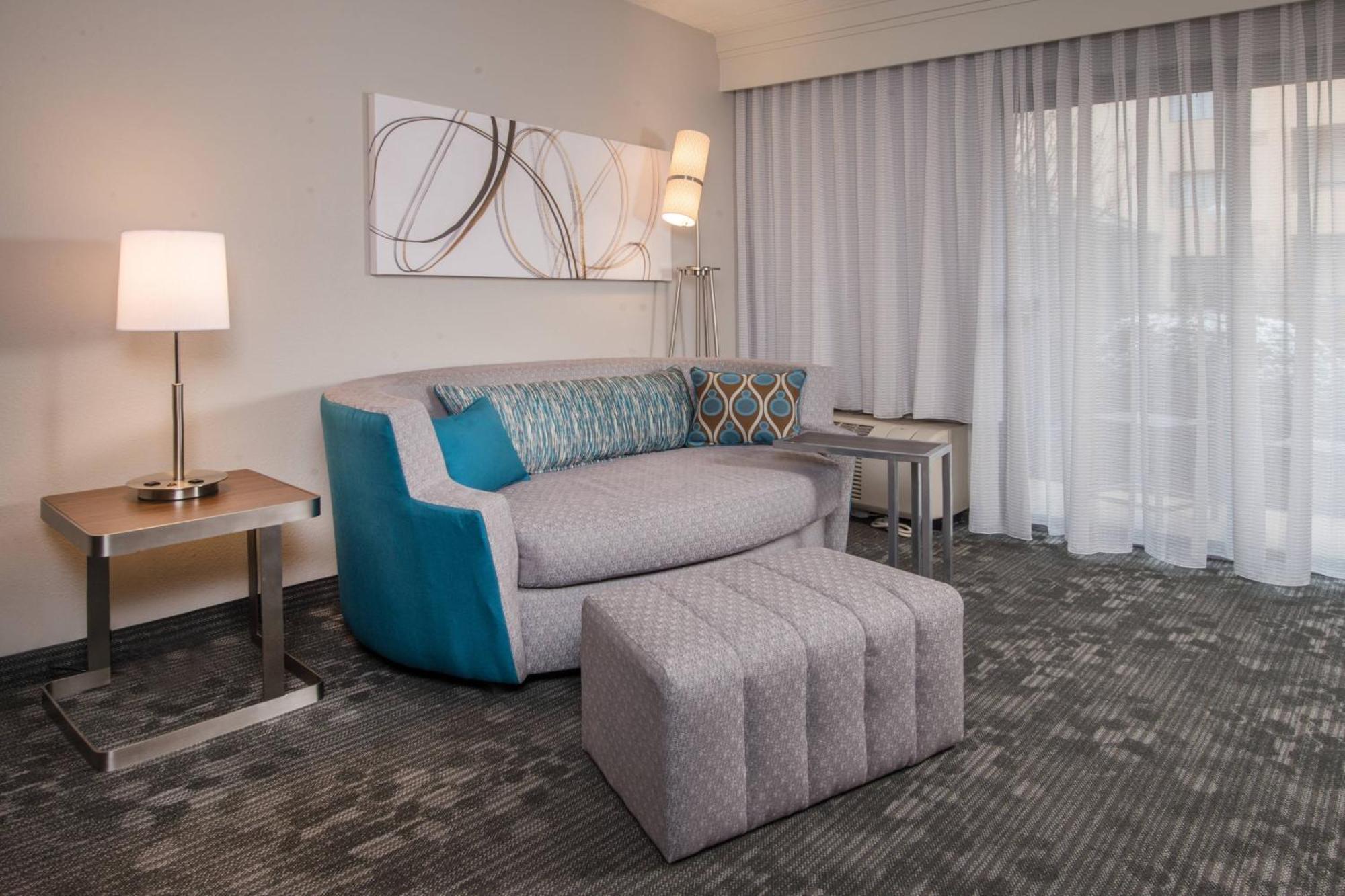 คอร์ตยาร์ด แฟร์แฟกซ์ แฟร์ โอ๊ค Hotel ภายนอก รูปภาพ