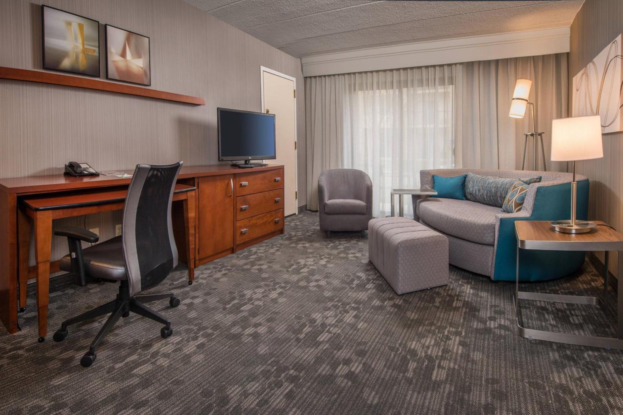 คอร์ตยาร์ด แฟร์แฟกซ์ แฟร์ โอ๊ค Hotel ภายนอก รูปภาพ